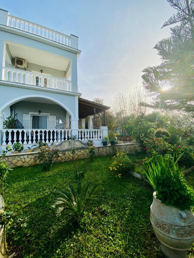 Theros Villa Planos  Exterior photo